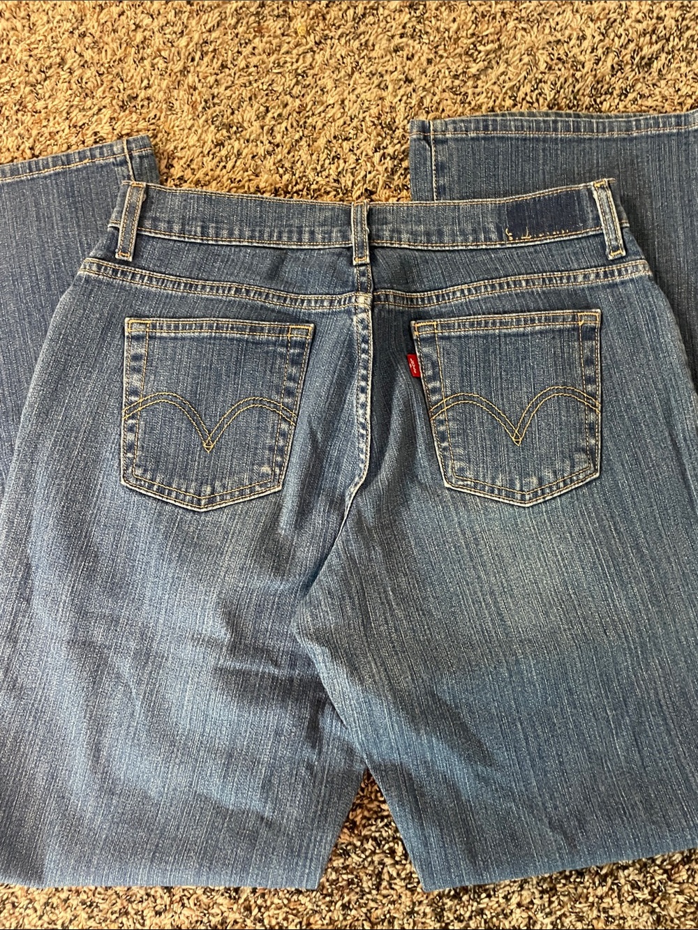 Levi's Vintage 550 Relaxed Bootcut Mid Rise Blue Denim Jeans Woman’s Size 8 EUC - Picture 4 of 6